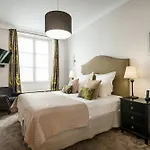 Palais Royal - Three Bedroom Apartment