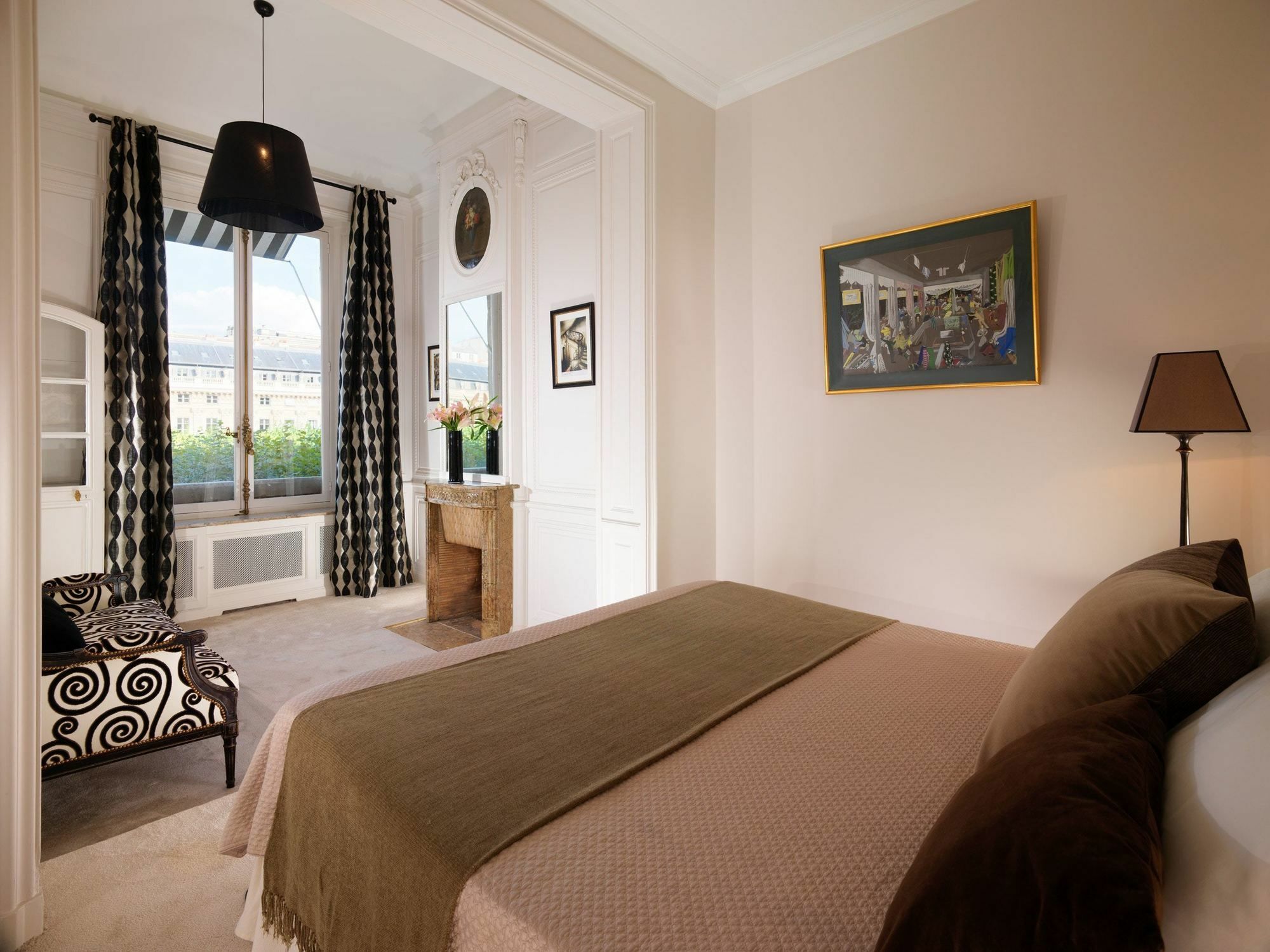 Palais Royal - Three Bedroom Apartment